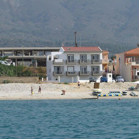 לימנריה Villa Mare Nostrum מראה חיצוני תמונה