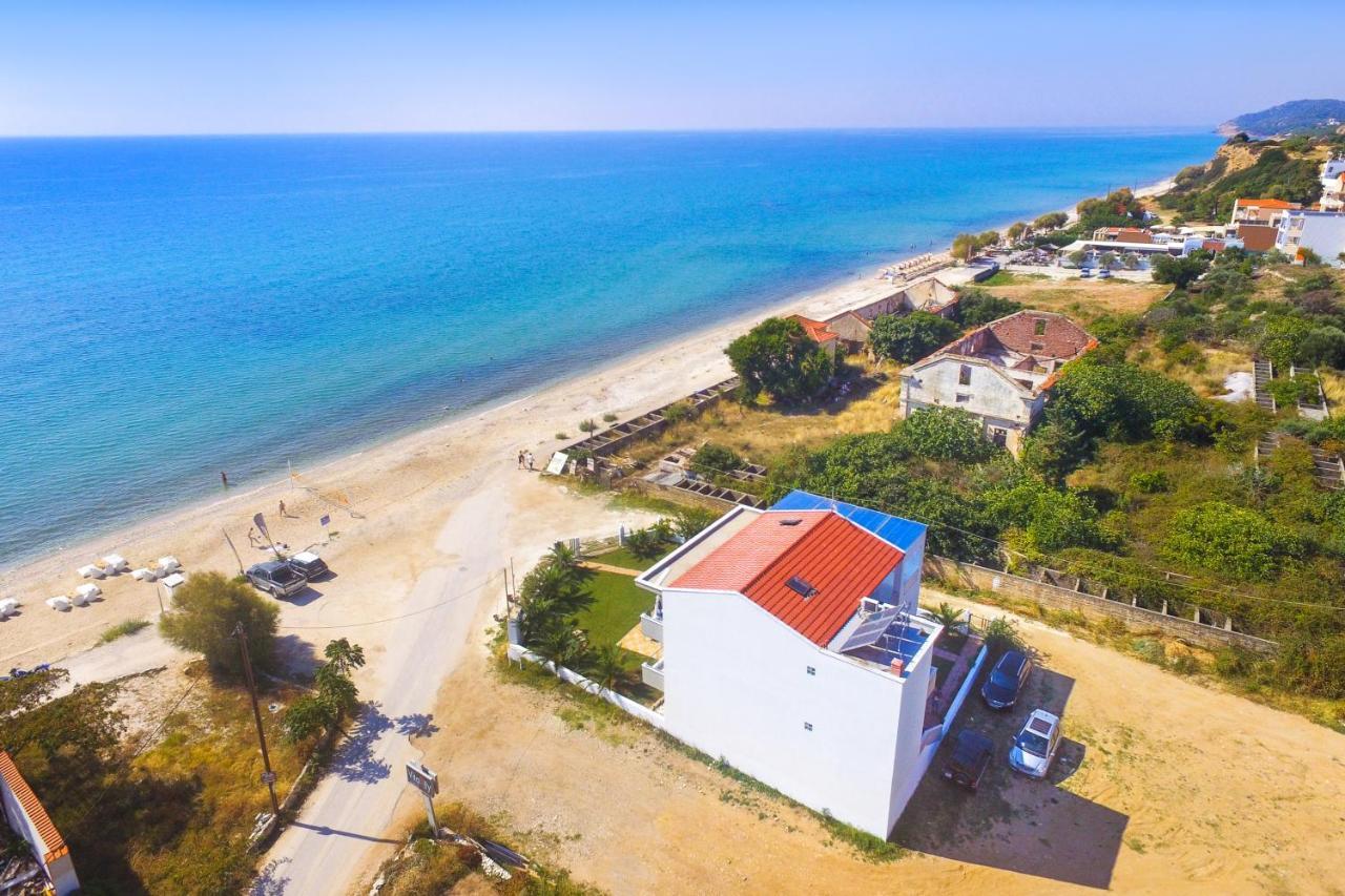 לימנריה Villa Mare Nostrum מראה חיצוני תמונה
